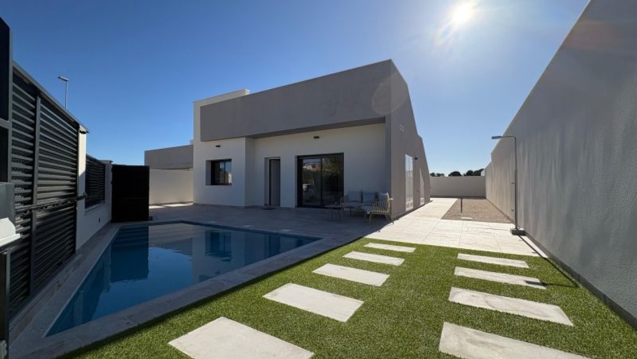 Resale - Villa - Pinar de Campoverde