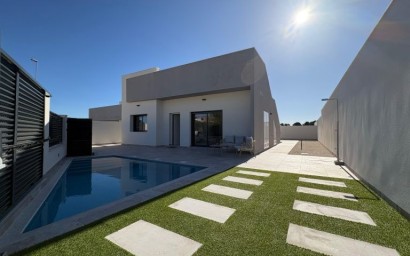 Resale - Villa - Pinar de Campoverde