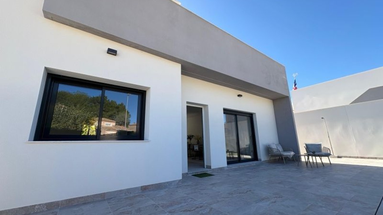 Resale - Villa - Pinar de Campoverde