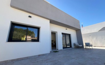 Resale - Villa - Pinar de Campoverde