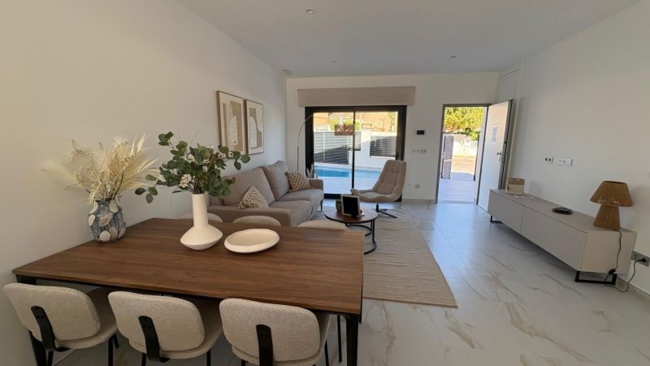 Resale - Villa - Pinar de Campoverde