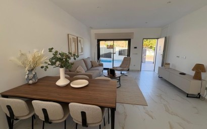 Resale - Villa - Pinar de Campoverde