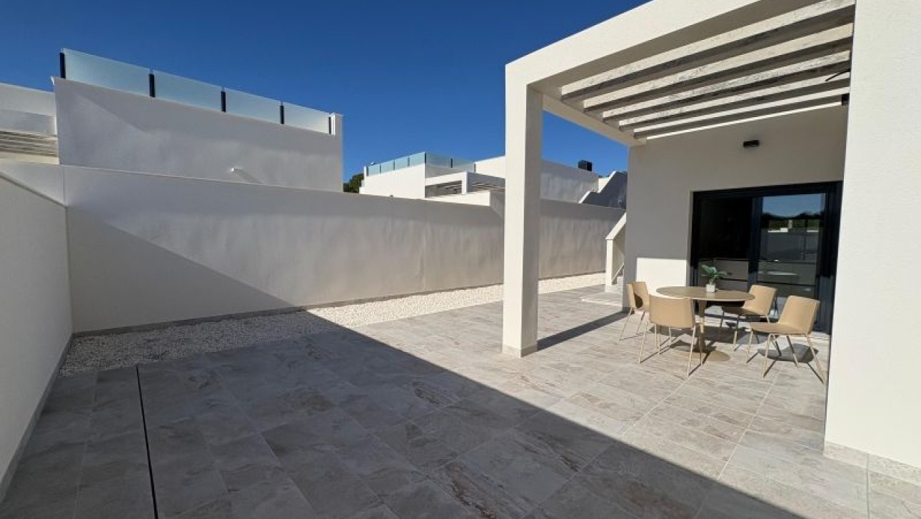 Resale - Villa - Pinar de Campoverde