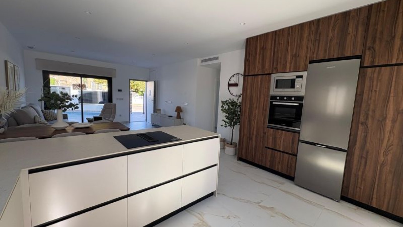 Resale - Villa - Pinar de Campoverde