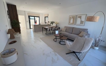 Resale - Villa - Pinar de Campoverde