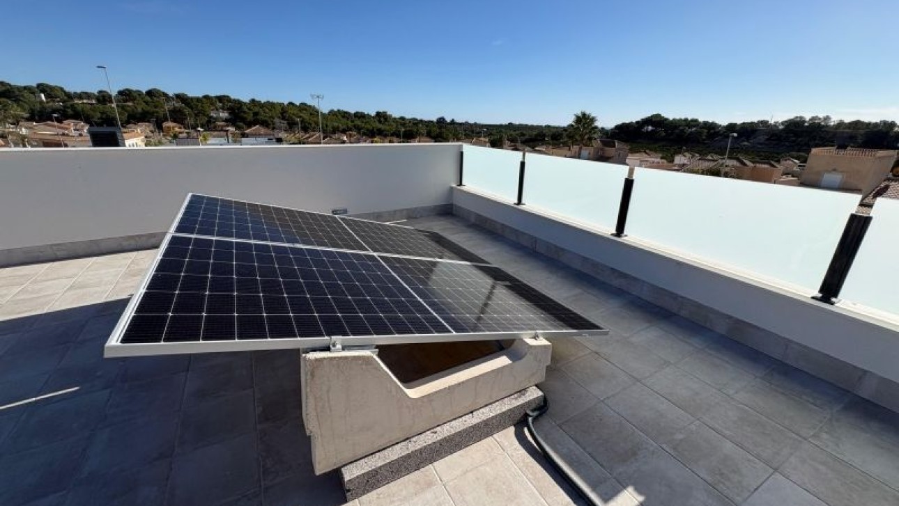 Resale - Villa - Pinar de Campoverde