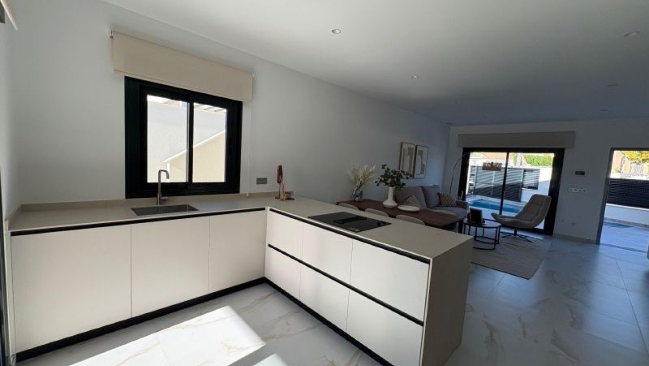 Resale - Villa - Pinar de Campoverde