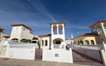 Herverkoop - Villa - Algorfa