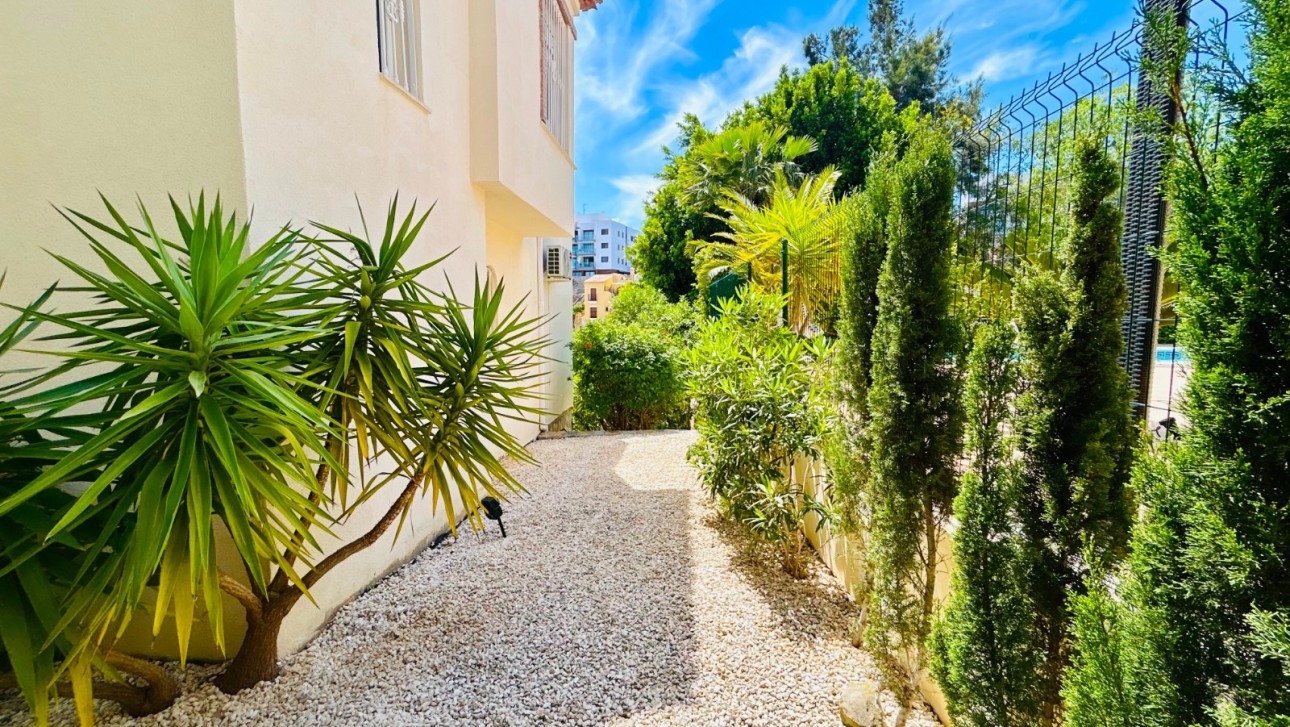 Перепродажа - Villa - Orihuela Costa - Las Ramblas Golf
