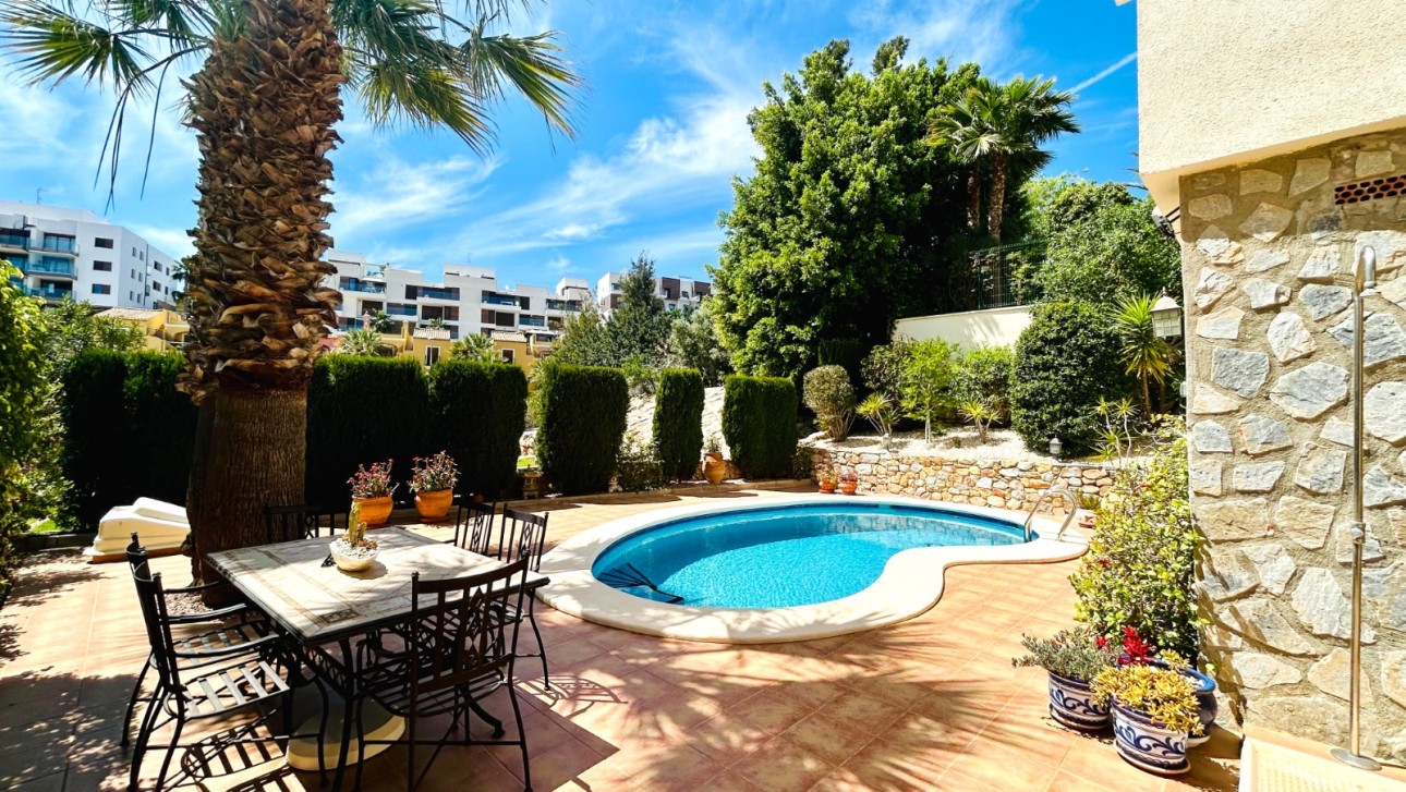 Перепродажа - Villa - Orihuela Costa - Las Ramblas Golf