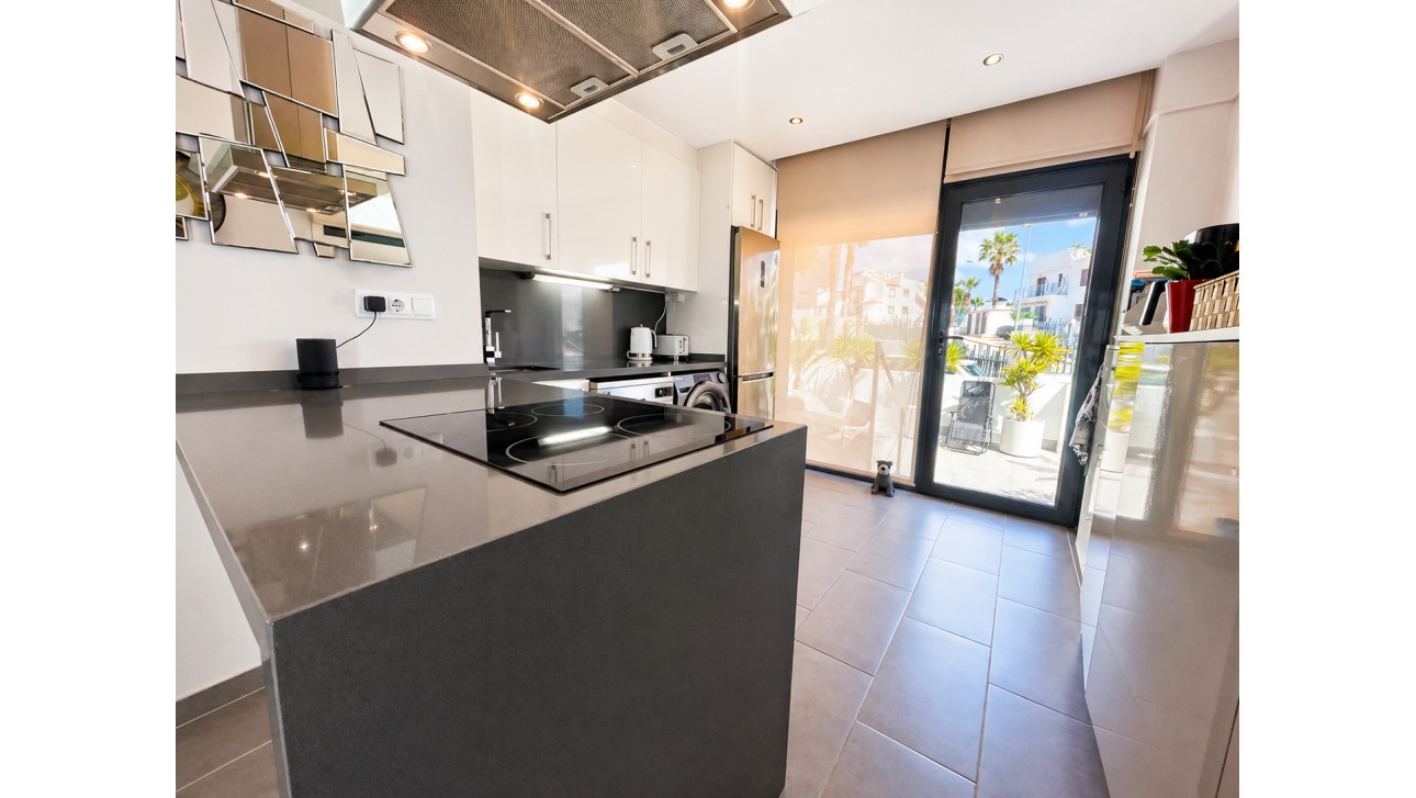 Перепродажа - Apartment - Orihuela Costa - Villamartín