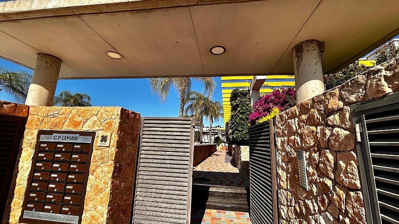 Revente - Semidetached villa - Mil Palmeras