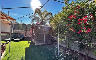 Revente - Semidetached villa - Mil Palmeras