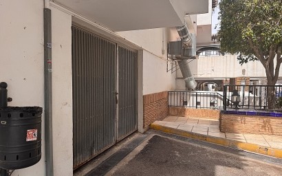 Resale - Storage room and parking - Orihuela Costa - Villamartín