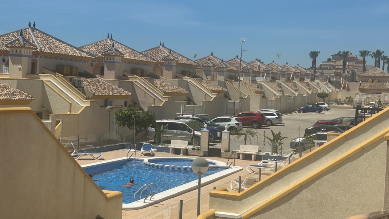 Wynajem długoterminowy - Adosado - Orihuela Costa - Villamartin area