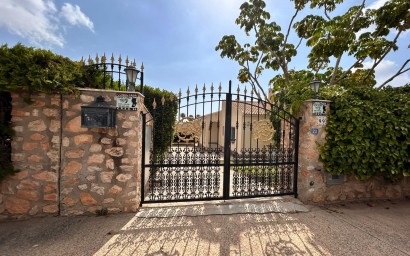 Reventa - Villa - Villamartin