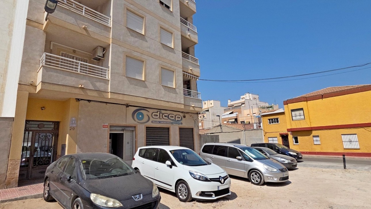 Alquiler a largo plazo - Negocio  - Torrevieja - Centro ciudad