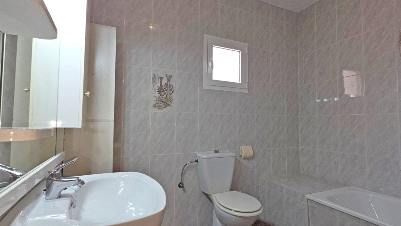 Resale - Villa - Orihuela Costa - Villamartin area