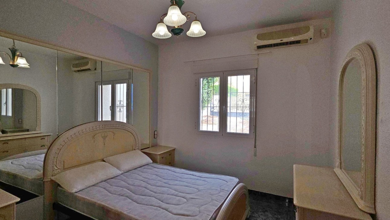 Resale - Villa - Orihuela Costa - Villamartin area