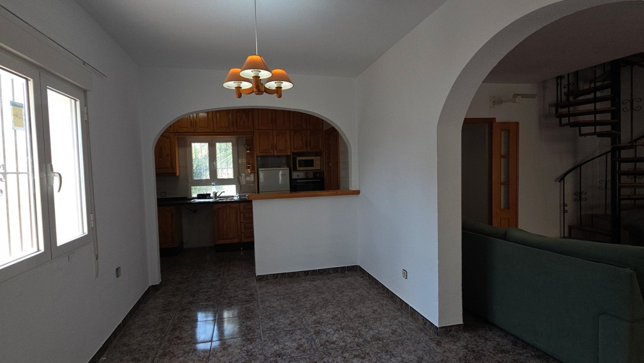 Resale - Villa - Orihuela Costa - Villamartin area