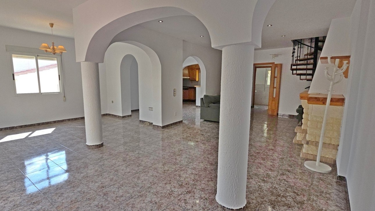 Resale - Villa - Orihuela Costa - Villamartin area