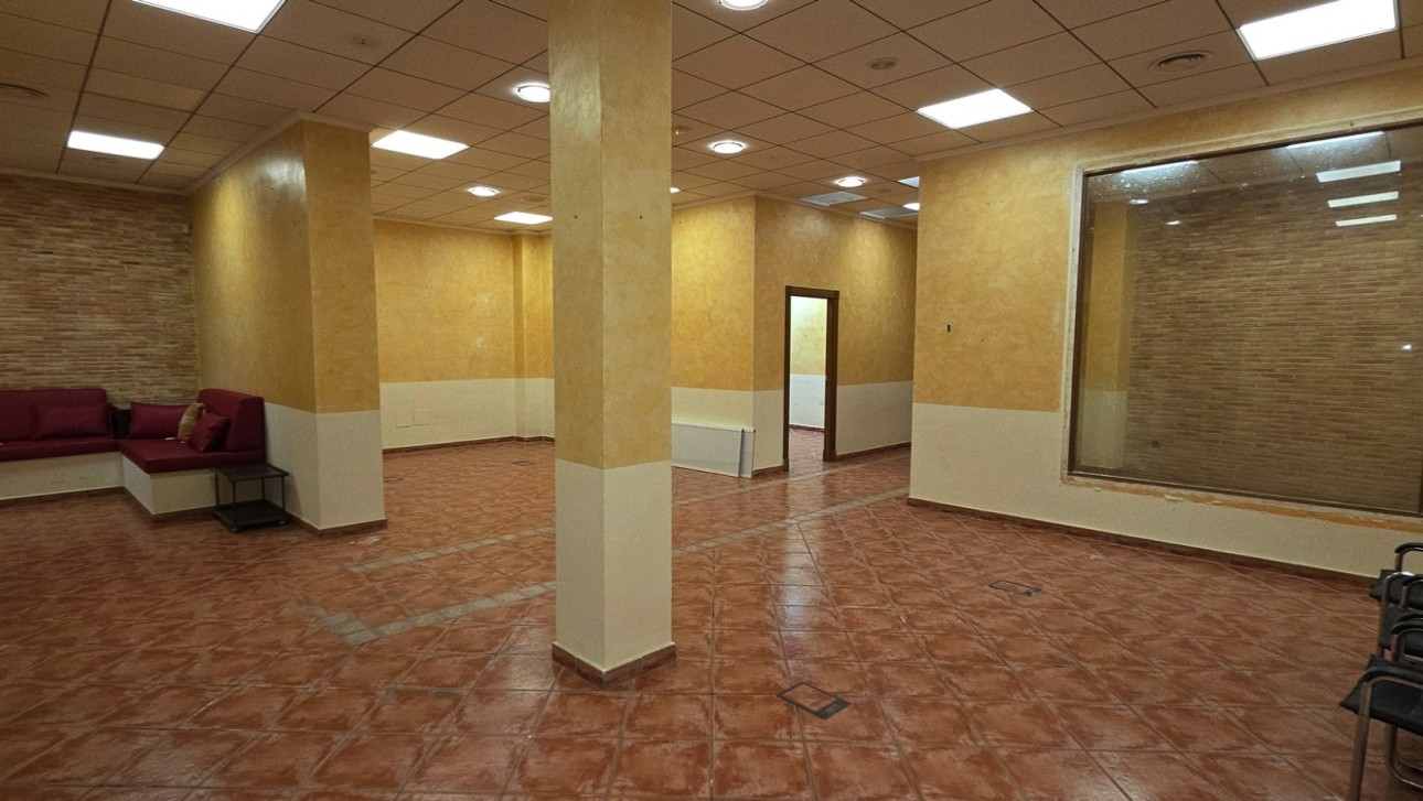 Alquiler a largo plazo - Comercial - Torrevieja - Centro