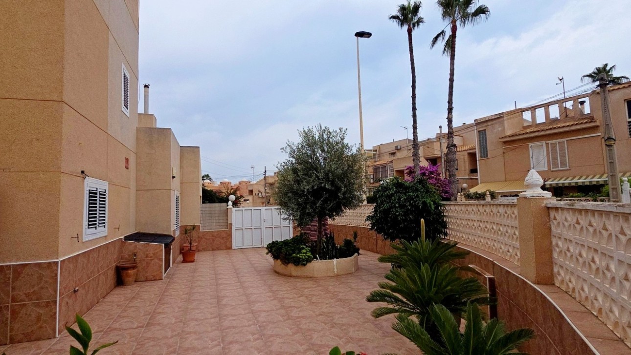 Odsprzedaż - Kamienica - Torrevieja - Calas - norte ciudad