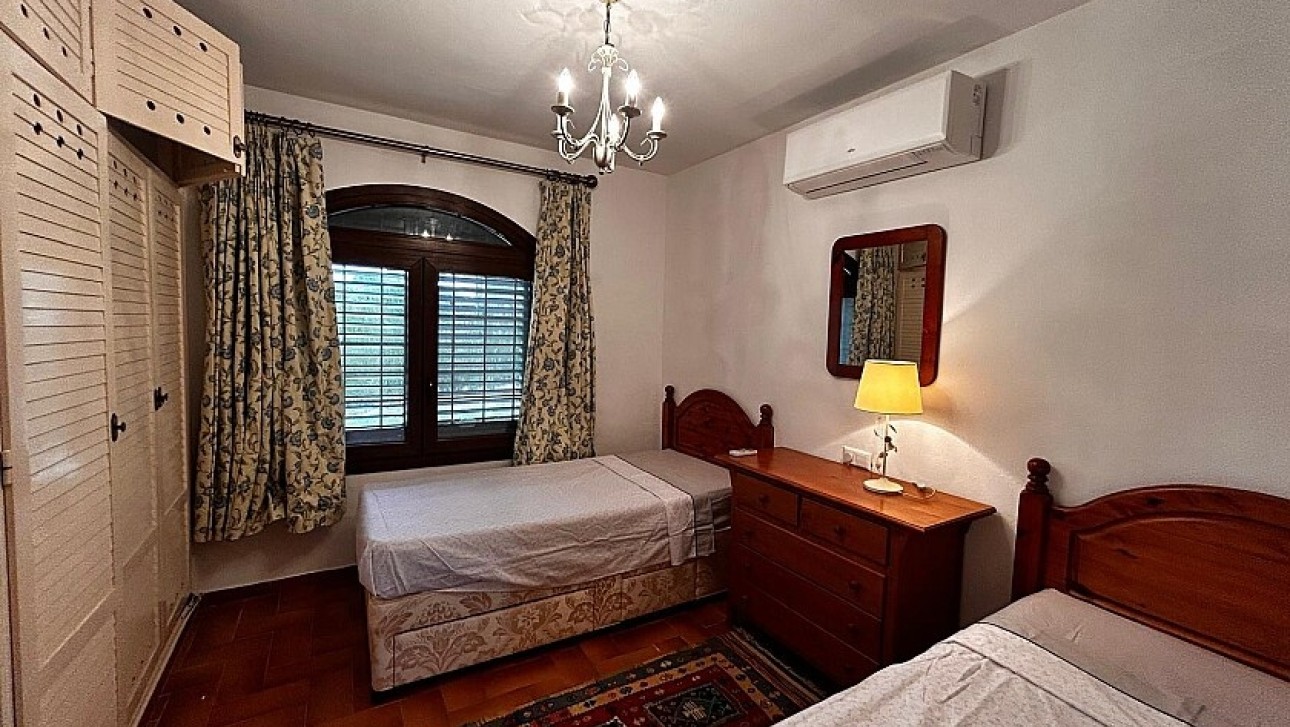 Resale - Villa - Orihuela Costa - Villamartín