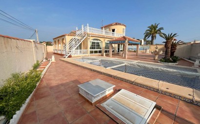 Herverkoop - Villa - Torrevieja - El Chaparral