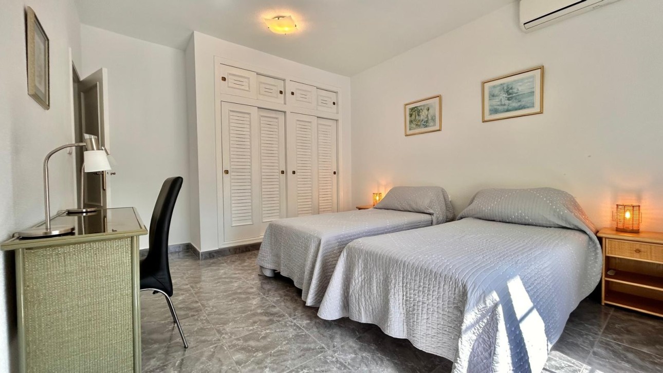 Reventa - Villa - Villamartin