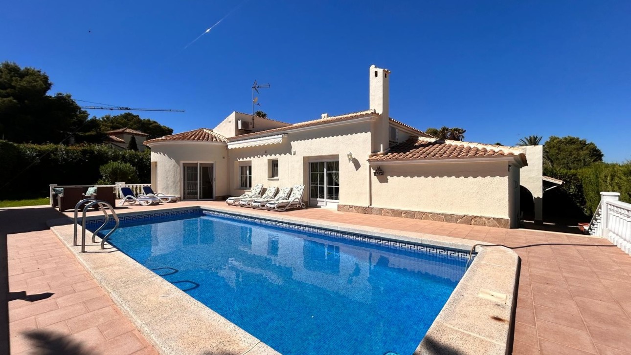 Reventa - Villa - Villamartin