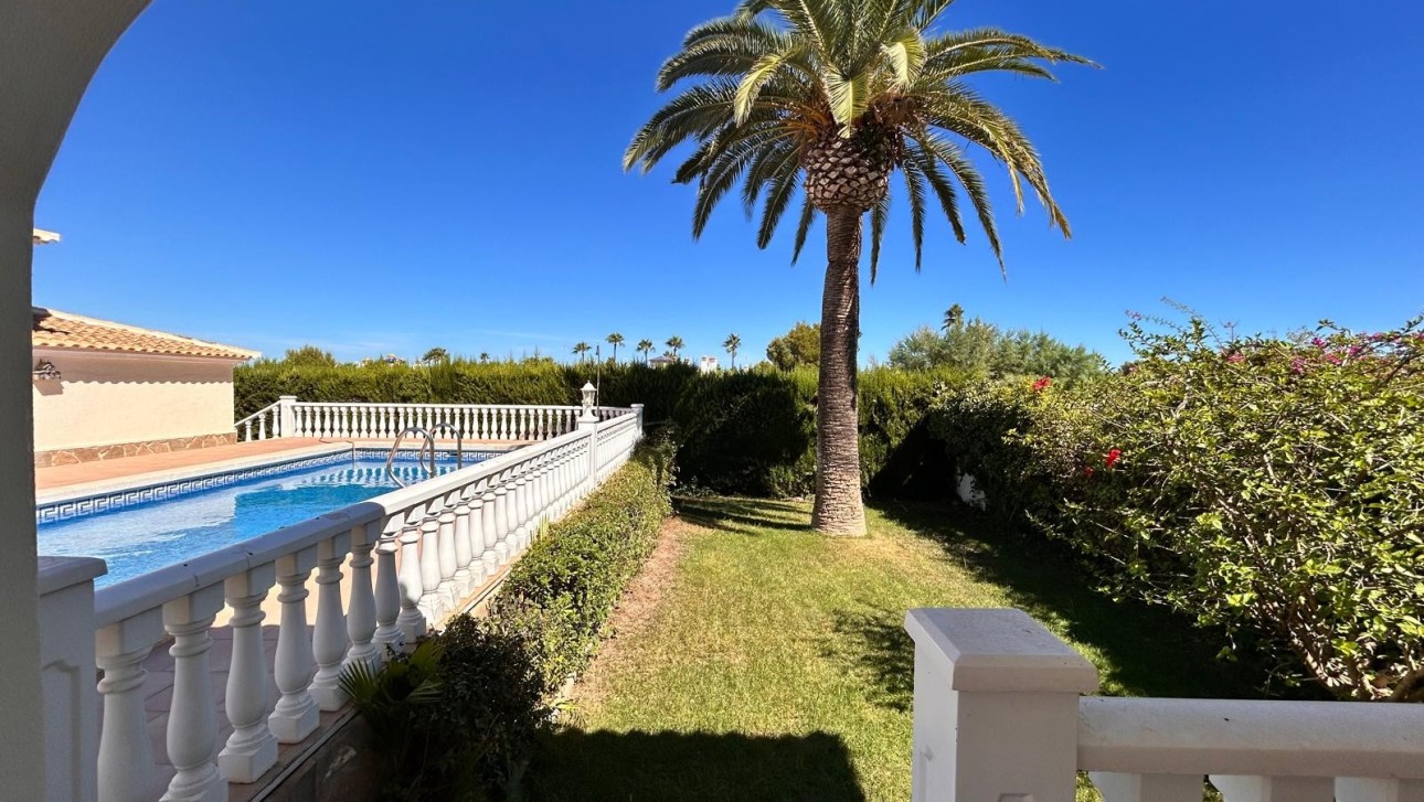 Reventa - Villa - Villamartin