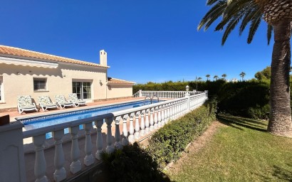 Reventa - Villa - Villamartin