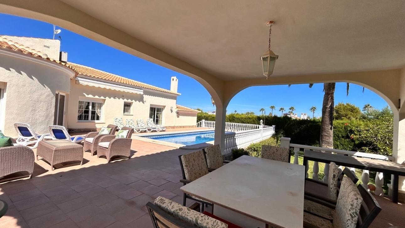 Reventa - Villa - Villamartin