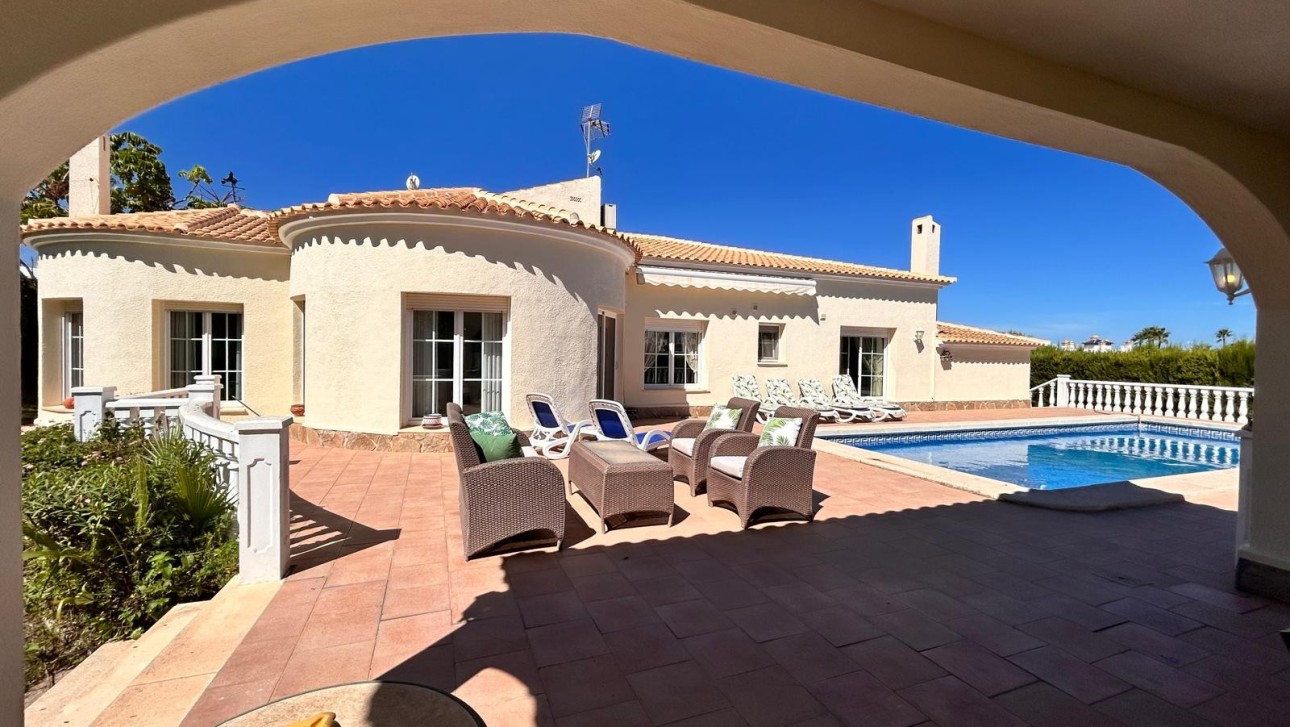 Reventa - Villa - Villamartin