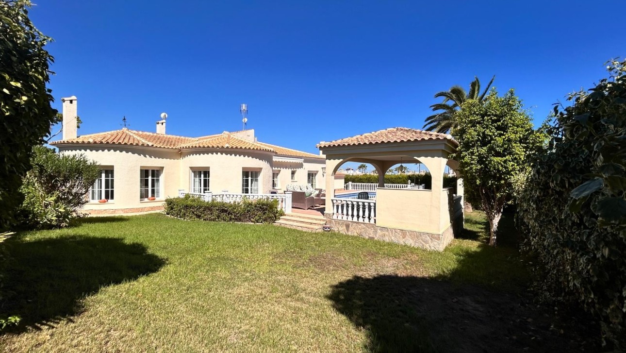 Reventa - Villa - Villamartin