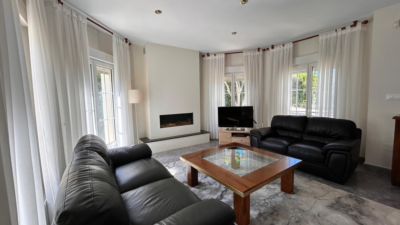 Reventa - Villa - Villamartin
