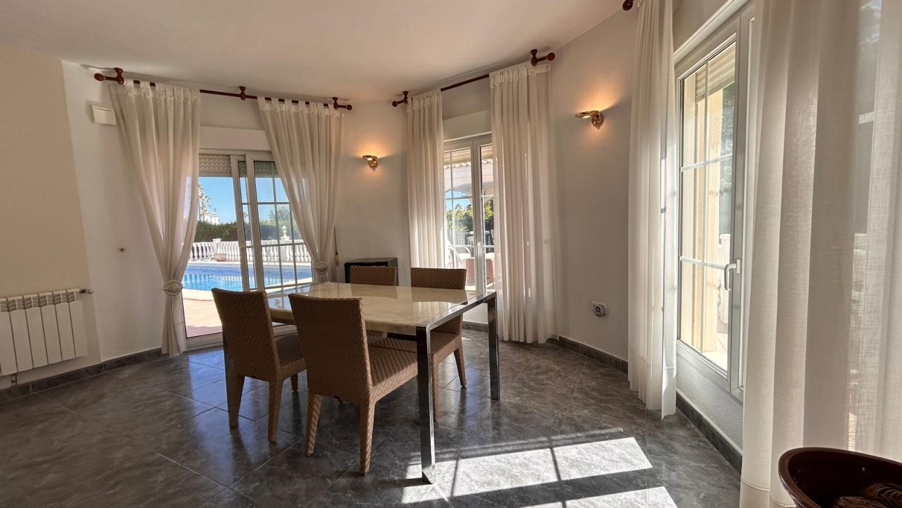 Reventa - Villa - Villamartin