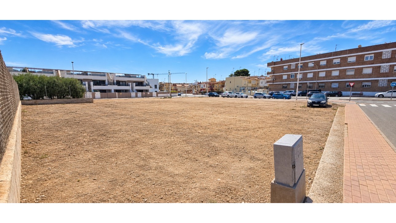 Resale - Plot / Land - San Pedro del Pinatar - Centro