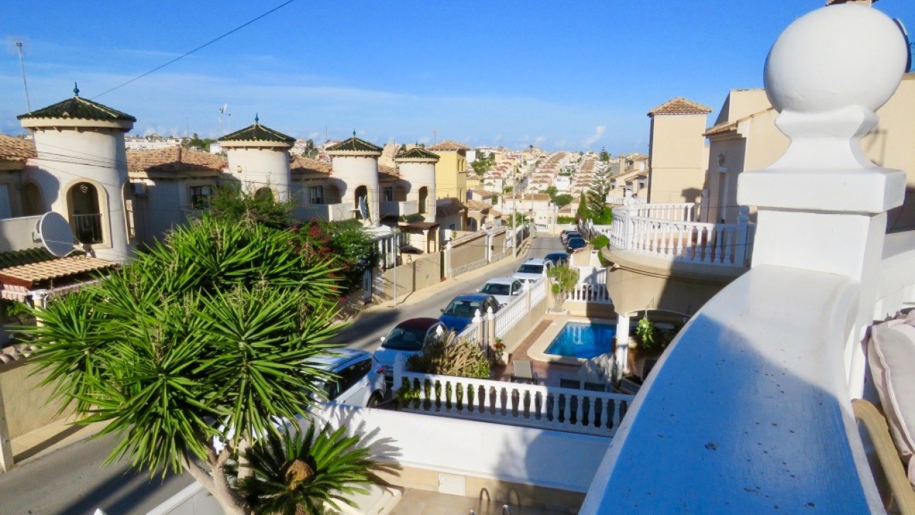 Перепродажа - Villa - Orihuela Costa - Las Filipinas