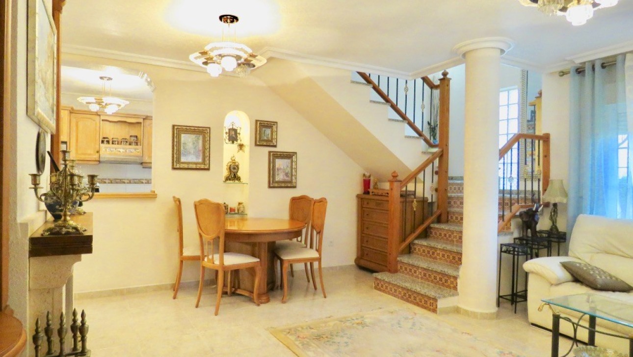 Перепродажа - Villa - Orihuela Costa - Las Filipinas