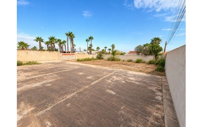 Resale - Plot / Land - Torrevieja - El Chaparral
