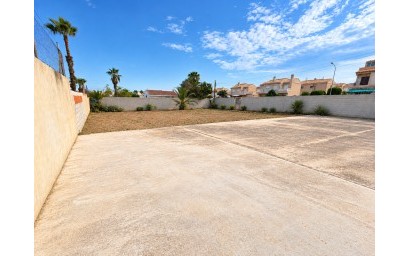 Resale - Plot / Land - Torrevieja - El Chaparral