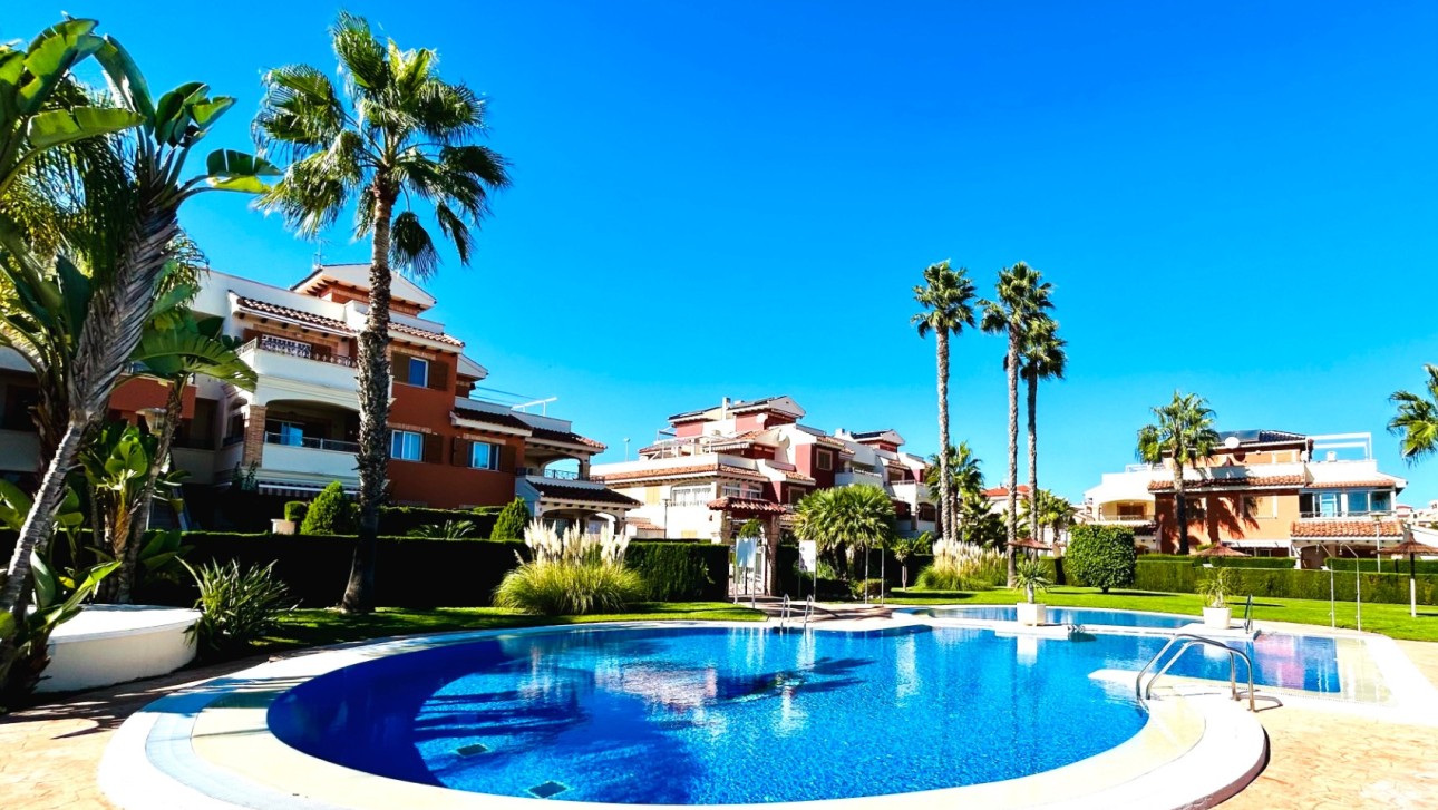 Resale - Townhouse - Orihuela Costa - La Zenia