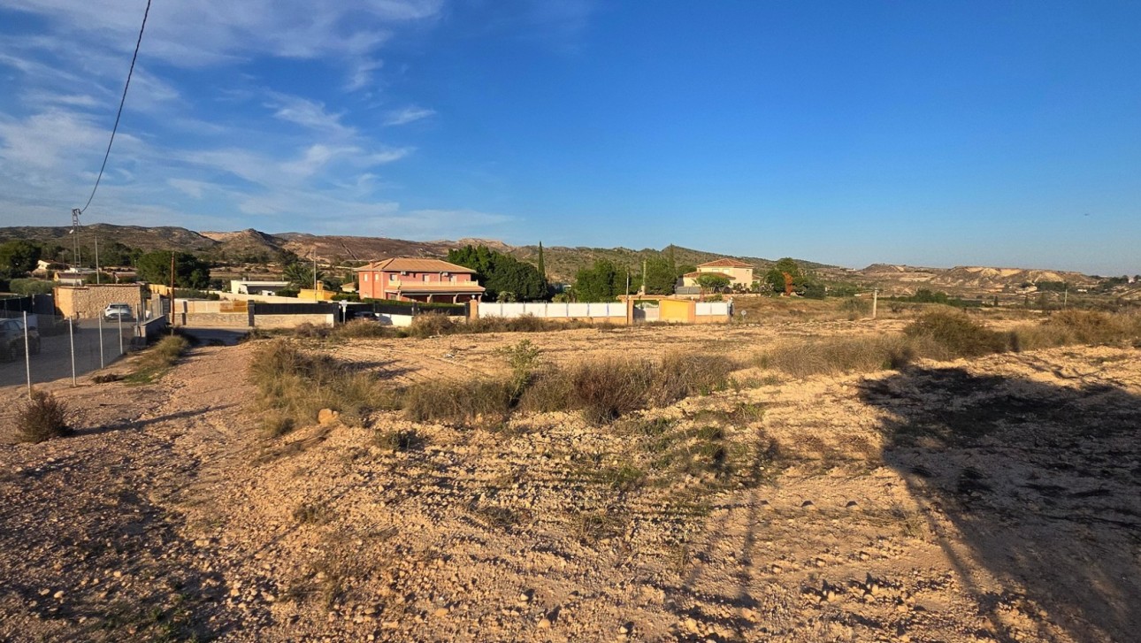 Resale - Plot / Land - Elche